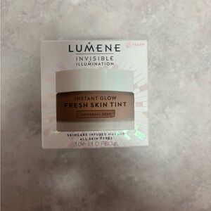 Lumene Invisible Illumination Instant Glow Fresh Skin Tint - Universal Deep
